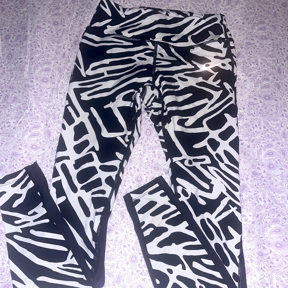 Nike Dri-Fit running leggings black & white print